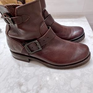 Frye Boots Veronica Shortie